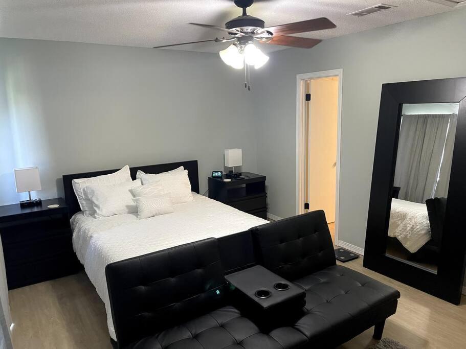 Modern 2 Bedroom Townhome Minutes From The Beach!! * Fort Walton Beach